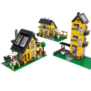 click here to buy the Lego creator beach house