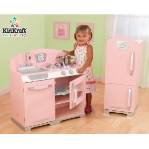 click here to buy the Kidkraft Retro Kitchen with fridge